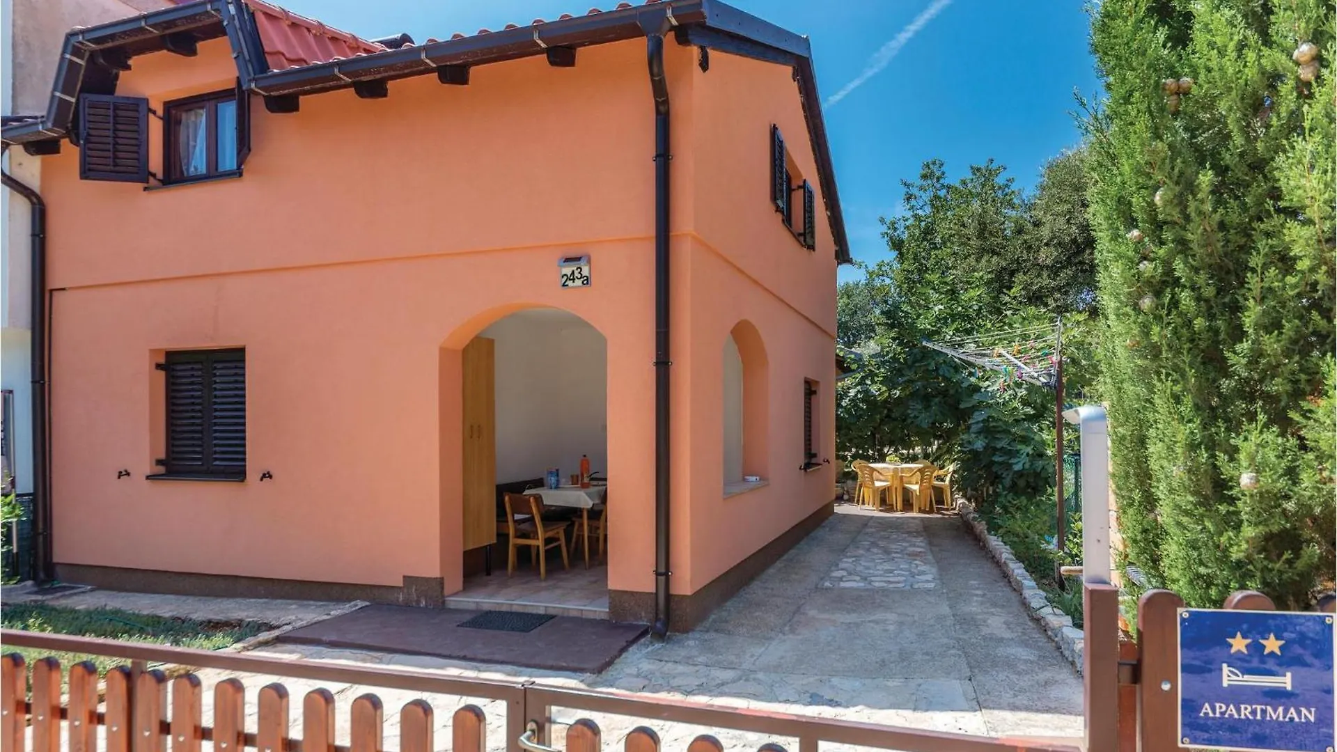 Lovely Apartment In Pavicini With Wifi